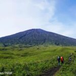 Mengenal Rinjani, Gunung yang Banyak Diburu Para Pecinta Alam