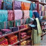 Lokasi jual oleh-oleh khas Lombok Desa Sukarara. Dok Ig: @Novian_Koncorohadi